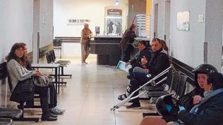 La Defensoría pidió que no se suspendan los servicios a los afiliados de Iapos