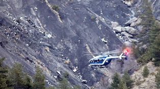 Dos argentinos entre los 150 muertos al caer un avión en Francia
