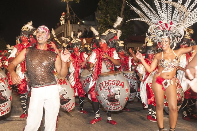 Carnaval de Uruguay 2026: regresos legendarios y talentos que cruzan el charco
