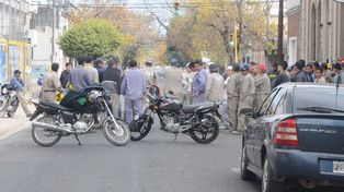 Obreros afiliados a Sitic cortaron el tránsito en reclamo por despidos