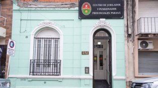 La institución tiene su sede social en Pellegrini 454, Paraná.