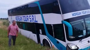 Los 55 pasajeros fueron trasbordados a otra unidad para completar el trayecto hacia su destino. La insólita pelea ocurrió mientras circulaba por ruta 14