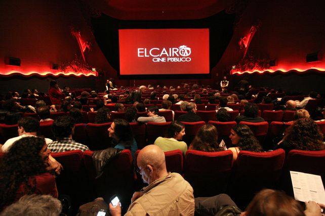 El cine El Cairo ofreció su propuesta cultural marcando diferencias con el circuito comercial.
