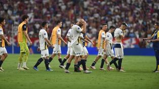Central se retira con tristeza pero con la cabeza en alto del Arena Castelao.