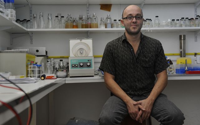 Hugo Menzella recibió la distinción de Fundación Konex.