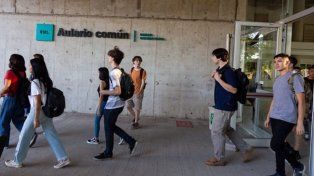 Becas universitarias de la UNL