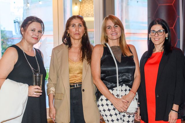 Soledad Casasola, Guillermina Helman, Jorgelina Fay y Nadia Amalevi