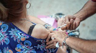 Instan a embarazadas a vacunarse contra la bronquiolitis en Entre Ríos