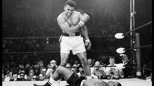 Pagan 610 mil euros por guantes de Muhammad Alí