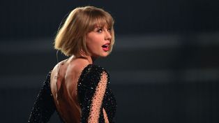 Taylor Swift, la celebridad que más ganó en el último año, segun la revista Forbes