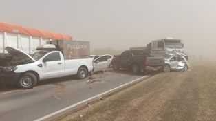 Qué recaudos hay que tomar al manejar con visibilidad reducida en la autopista