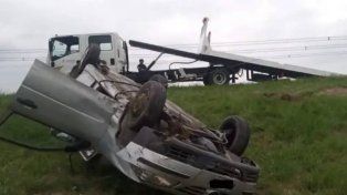 Ruta 14: volcó un auto con cuatro personas que regresaban del Mundial de Canotaje