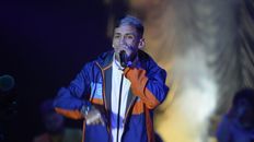 L-Gante llegó tarde a Rosario, recibió la distinción de Visitante Distinguido, y se fue temprano L-Gante llegó tarde a Rosario, recibió la distinción de Visitante Distinguido, y se fue temprano