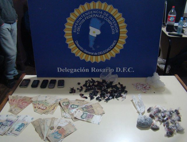 Fuerzas federales allanaron dos búnkers en Rosario, secuestraron droga y detuvieron a seis personas