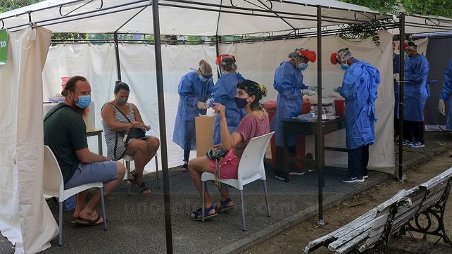 Covid-19: hicieron 359 hisopados en la plaza Carbó