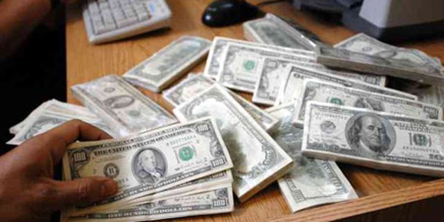 Curia: los riesgos del d&oacute;lar bajo