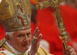 Benedicto XVI le abre a la Iglesia Cat&oacute;lica una puerta al siglo XXI