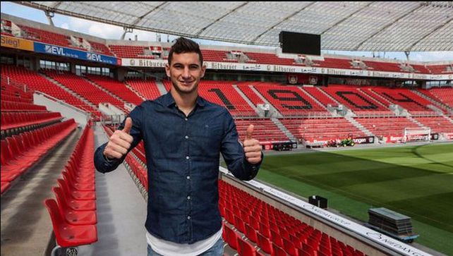 La llegada de Alario causó furor en los hinchas de Bayer Lerkusen