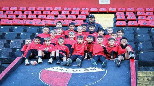 Colón se prepara para vivir un domingo diferente con los chicos y chicas Colón se prepara para vivir un domingo diferente con los chicos y chicas
