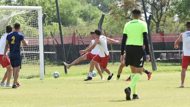 Newells goleó a Tiro Federal en un amistoso