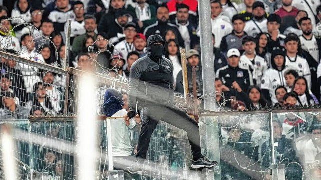 La barra de Colo-Colo prometió venganza contra los Carabineros