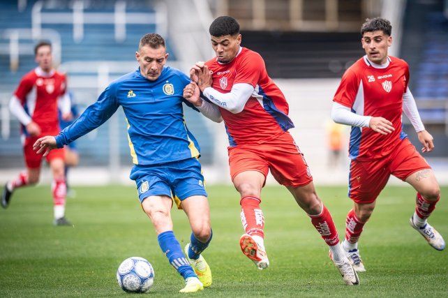 Marco Ruben volvió a convertir en un amistoso. El goleador de Central quiere pelear el puesto con quien sea.