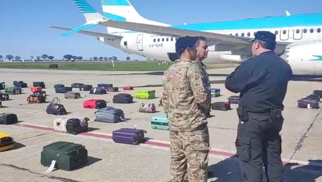 Tras la amenaza se desplegó un importante operativo en la estación aérea.