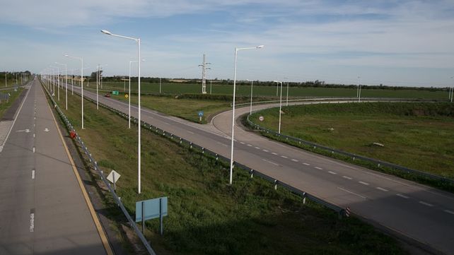 Ante la falta de pago, una cooperativa de luz dejará a oscuras tres rotondas de la ruta 19