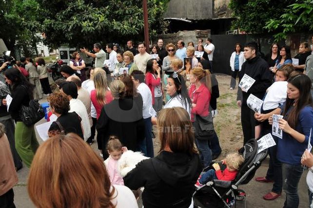 Los vecinos de Santa Fe siguen pidiendo justicia pese al dolor