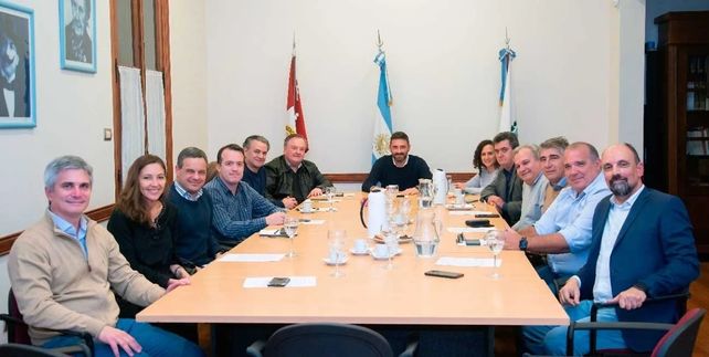 Dirigentes socialistas y radicales acercaron posiciones esta semana