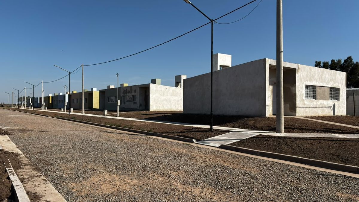 Sortearon 12 viviendas en Carlos Pellegrini y avanza el proceso de adjudicación