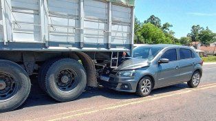 Accidente en ruta 12: un conductor alcoholizado colisionó con un camión