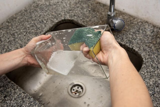 Decacharrado. Eliminar recipientes con agua es clave.