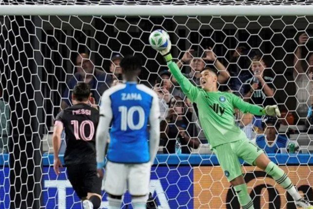 Messi falló un penal y Charlotte aplastó a Inter Miami 3-0