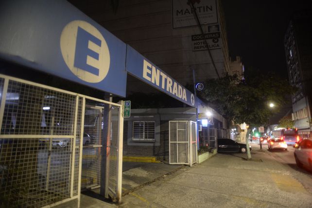 Zonas muertas. La idea es evitar espacios que fuera del horario comercial son cerrados por rejas y oscuros