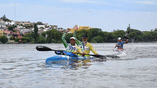 Los hermanos Caffa celebran el primer puesto en la última etapa.