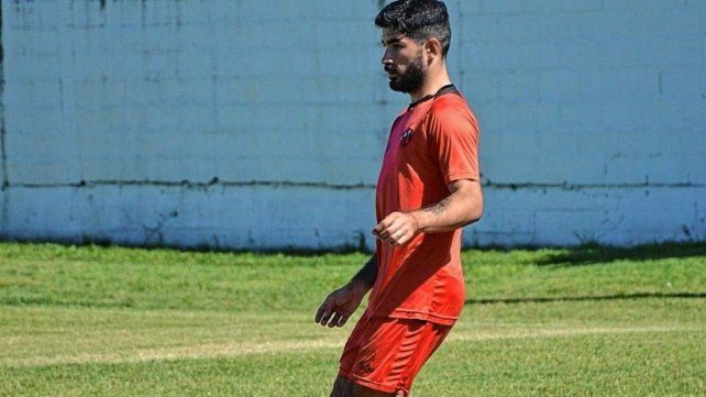 Brian Nievas se sumó a los entrenamientos de Patronato.