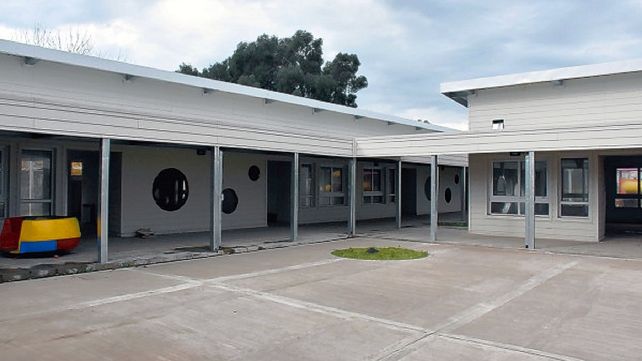 La Provincia realiza obras con fondos nacionales para mejorar edificios.