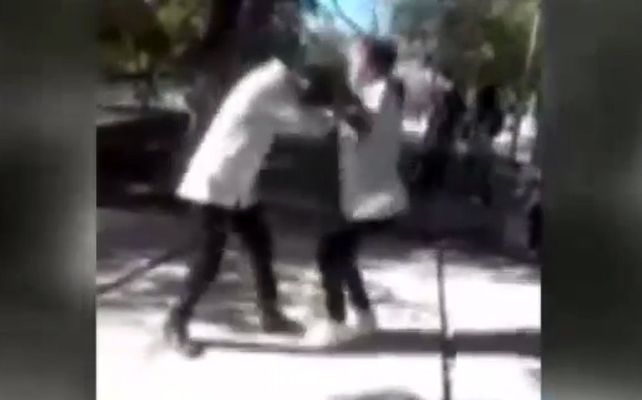 Así comenzó la pelea entre las adolescentes.
