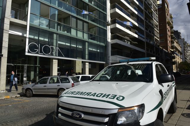 Uno de los allanamientos de Gendarmería fue efectuado en la zona del Monumento.-