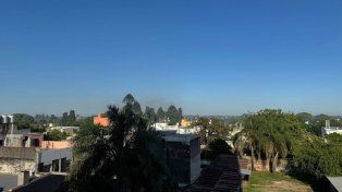 Una nube de humo se observó en la zona del volcadero.