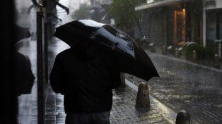Alerta en Rosario por lluvias intensas el jueves y fuertes vientos el viernes