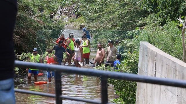 La policía suspendió la búsqueda de Fiorella en el arroyo Antoñico