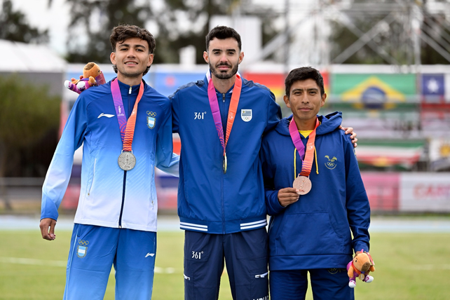 El uruguayo Santiago Catrofe logró el oro con récord suramericano en los 10.000 metros