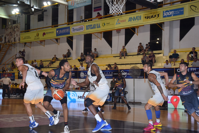 Comunicaciones ganó en Sunchales y sigue prendido en la Liga Nacional