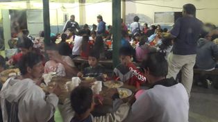 Juntan abrigo para 300 niños que asisten a un comedor nocturno