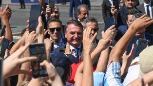Jair Bolsonaro, expresidente de Brasil, llega al Congreso de la Nación.