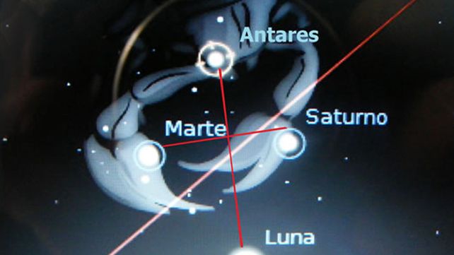 Impactante cruz en cielo argentino