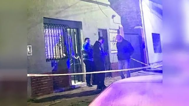 Una mujer mató a su hijita de 7 años a puñaladas en su casa de Pilar y luego intentó quitarse la vida. La madre y la hija fueron halladas por un familiar