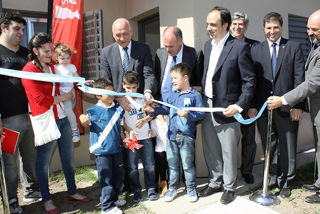 Vecinos de Santa Rita II ya habitan las primeras manzanas del complejo